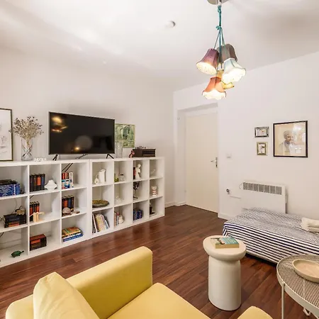 아파트 Dalmatian 230m2 With Pool And Garden Near The Old Town For Families *