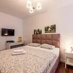 Apartman Dalmatian 230m2 With Pool And Garden Near The Old Town For Families *