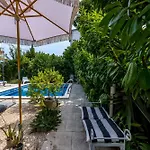 Dalmatian 230m2 With Pool And Garden Near The Old Town For Families Lägenhet *