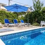 Lägenhet Dalmatian 230m2 With Pool And Garden Near The Old Town For Families *