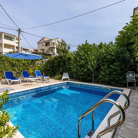 Dalmatian 230m2 With Pool And Garden Near The Old Town For Families Apartman *