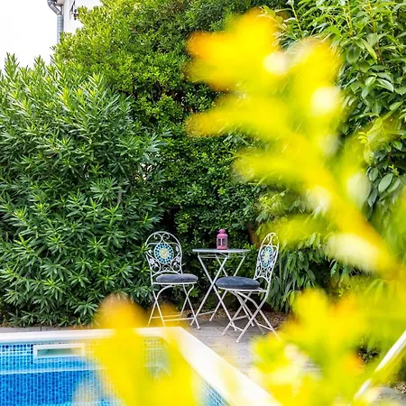 Dalmatian 230m2 With Pool And Garden Near The Old Town For Families * Split