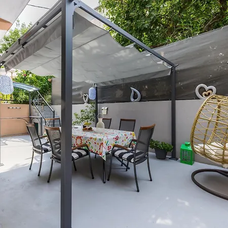 Dalmatian 230m2 With Pool And Garden Near The Old Town For Families Apartmán *