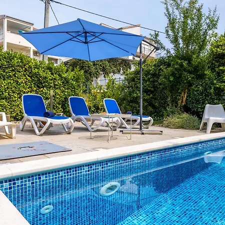 Apartmán Dalmatian 230m2 With Pool And Garden Near The Old Town For Families *