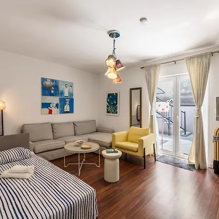 Dalmatian 230m2 With Pool And Garden Near The Old Town For Families Apartmán *