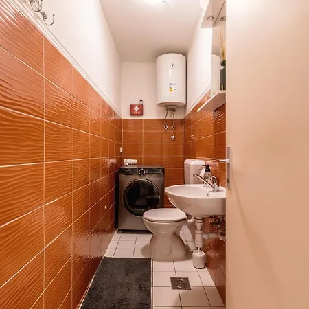 Dalmatian 230m2 With Pool And Garden Near The Old Town For Families Apartman *