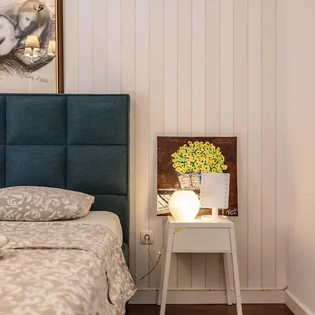 Dalmatian 230m2 With Pool And Garden Near The Old Town For Families