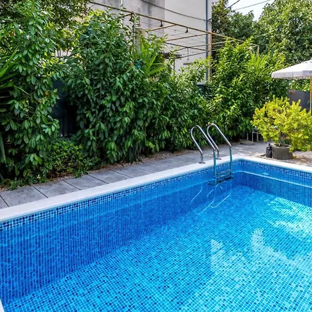 Dalmatian 230m2 With Pool And Garden Near The Old Town For Families Apartmán *
